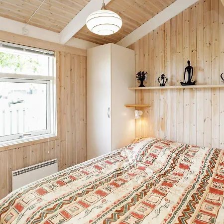 6 Person Holiday In