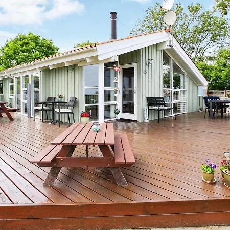 6 Person Holiday In Frederikshavn
